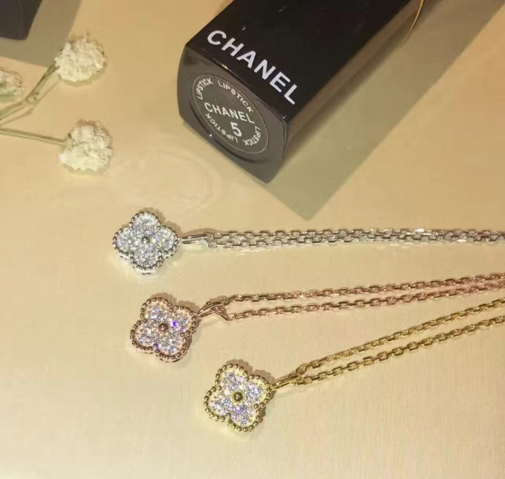 18K Van Cleef & Arpels Sweet Alhambra Diamond Clover Necklace
