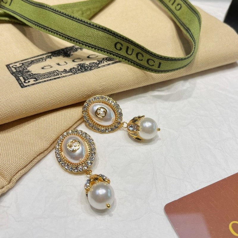 18K Gucci Flower Pearl Earrings