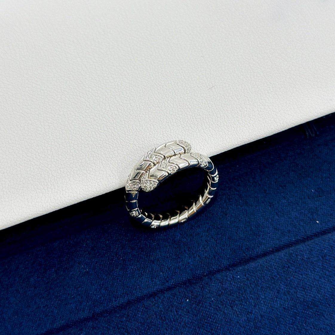18K BVLGARI BV Serpenti Viper Pave Diamond Ring