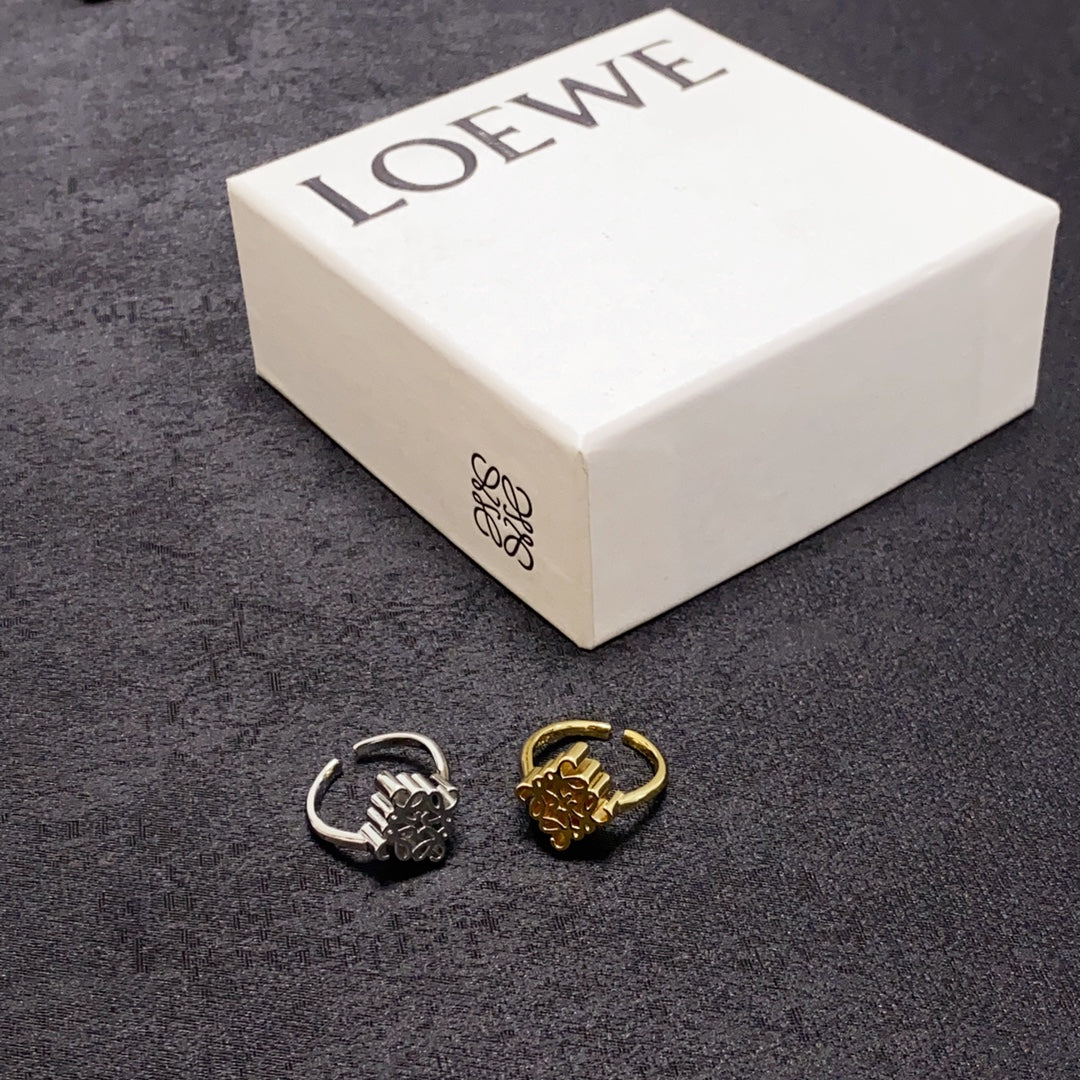 18K Loewe Anagram Single Anagram Ring