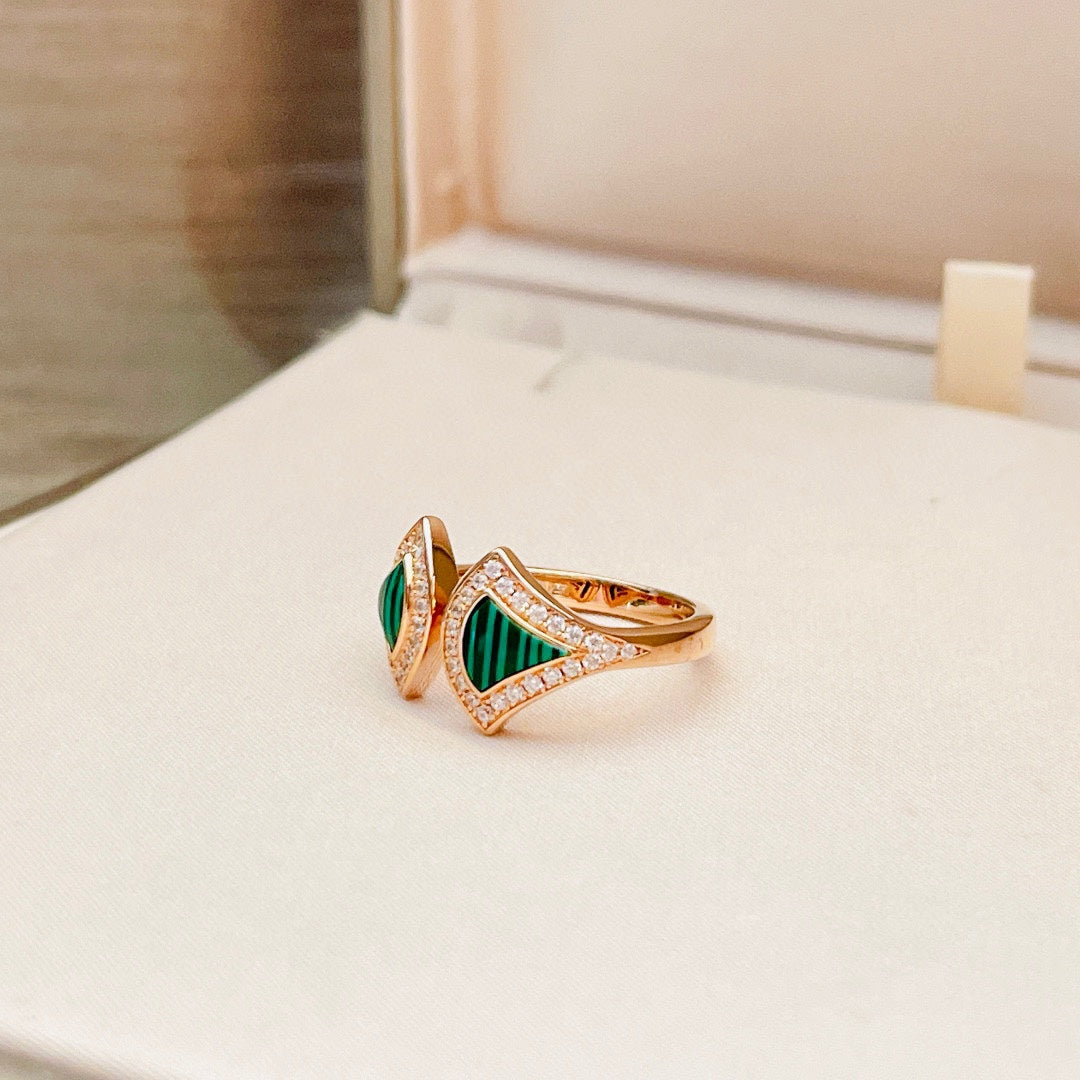 18K BVLGARI Divas' Dream Malachite Ring