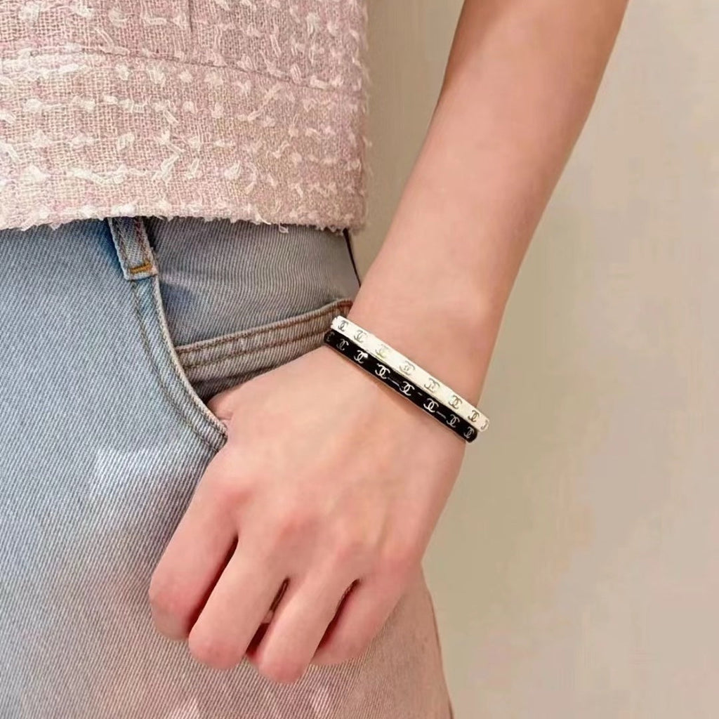 18K Chanel Open Cuff Bracelet