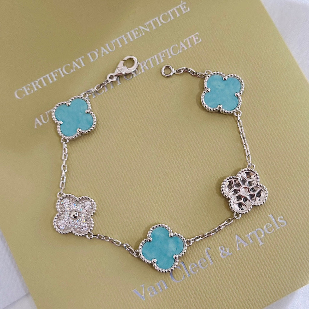 18K Van Cleef & Arpels Vintage Alhambra Five Motifs Agate Bracelet