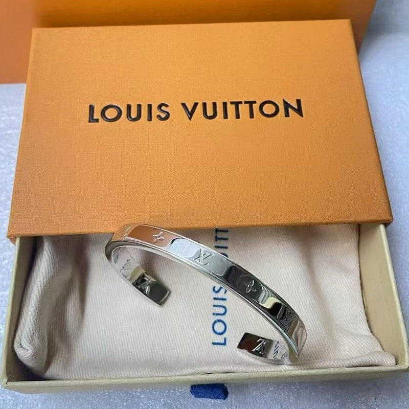 18K Louis Vuitton Monogram White Gold Bracelet