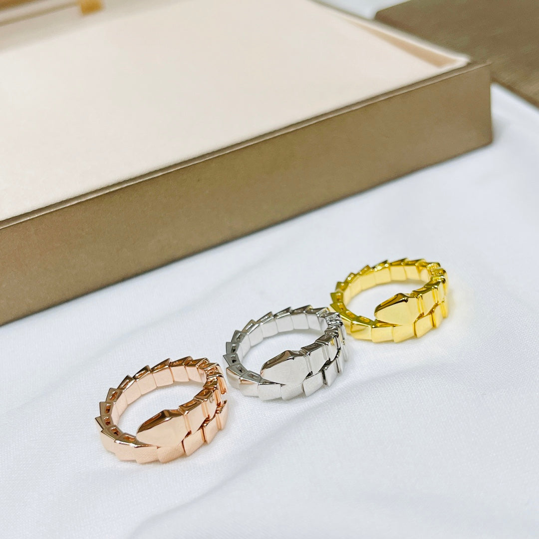 18K BVLGARI BV Serpenti Viper Ring