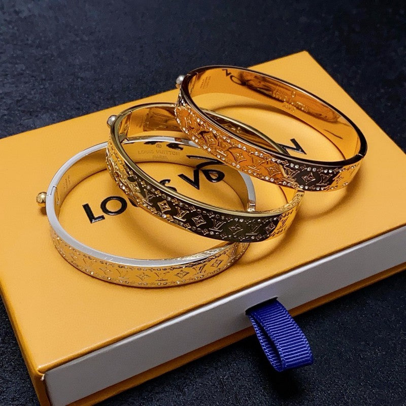 18K Louis Vuitton Gold Bracelet