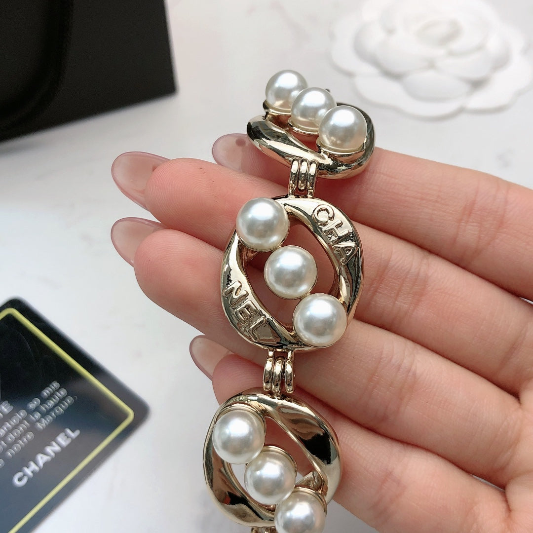 18K Chanel Pearl Bracelet