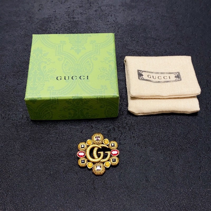 18K Gucci Flower Crystal Brooch