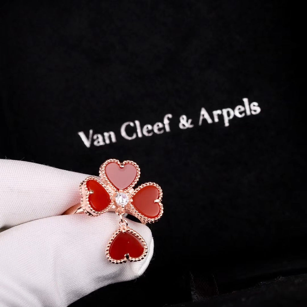 18K Van Cleef & Arpels Sweet Alhambra Effeuillage Ring