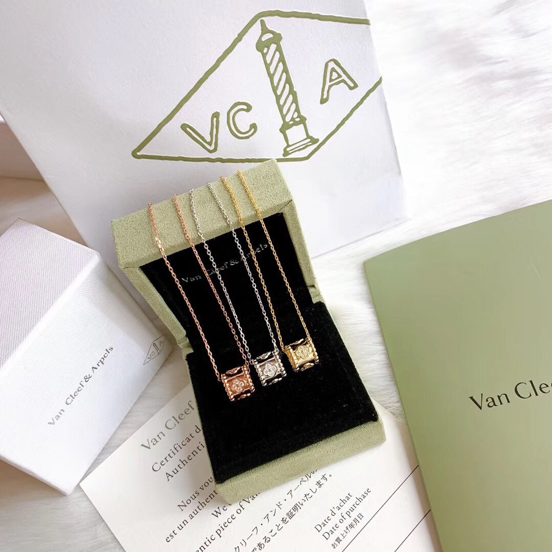 18K Van Cleef & Arpels Yellow Gold Perlee Clovers Pendant Necklace