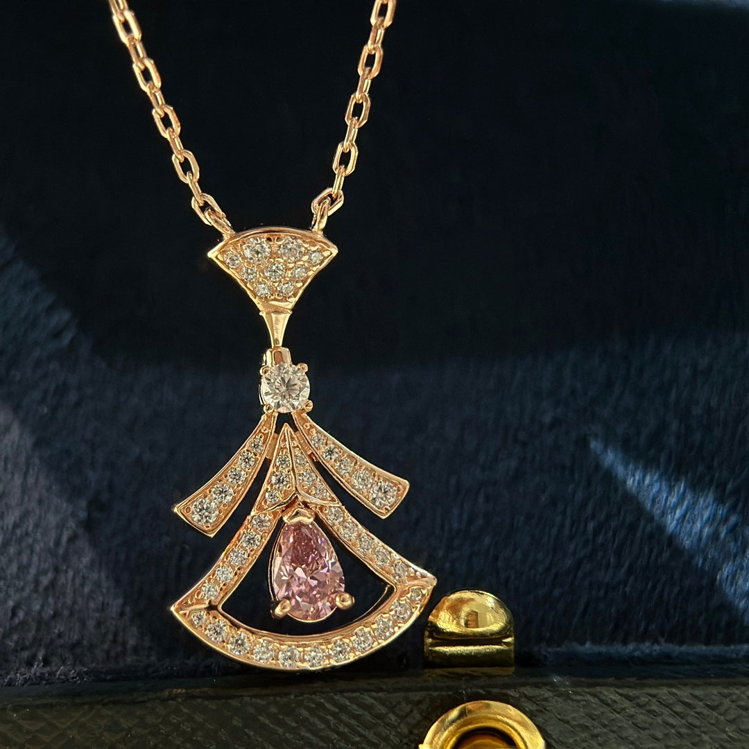 18K BVLGARI BV Divas' Dream Pearls Diamond Necklace
