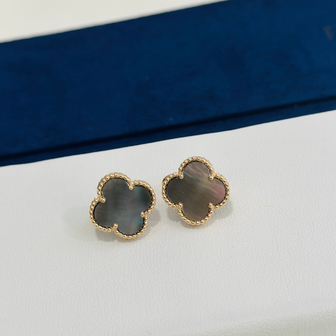 18K Van Cleef & Arpels Vintage Alhambra Grey Earrings