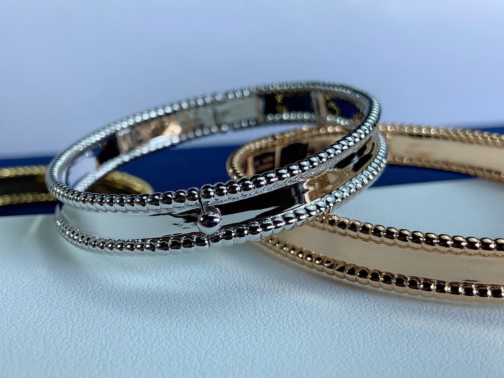 18K Van Cleef & Arpels White Gold Perlee Signature Bracelet