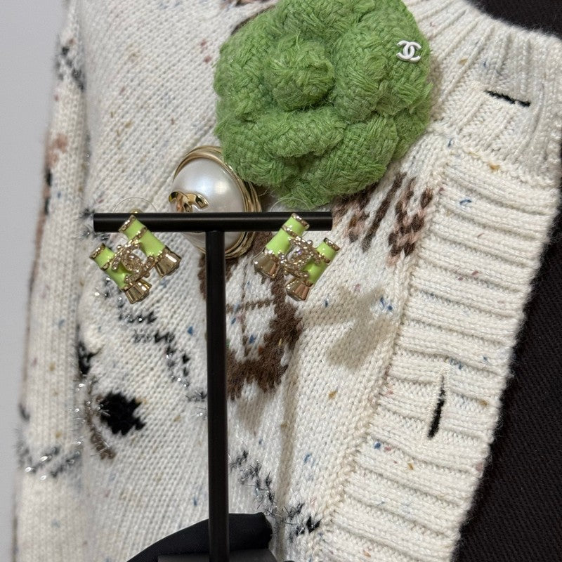 18K Chanel 26C Green Telescope Gold Earrings