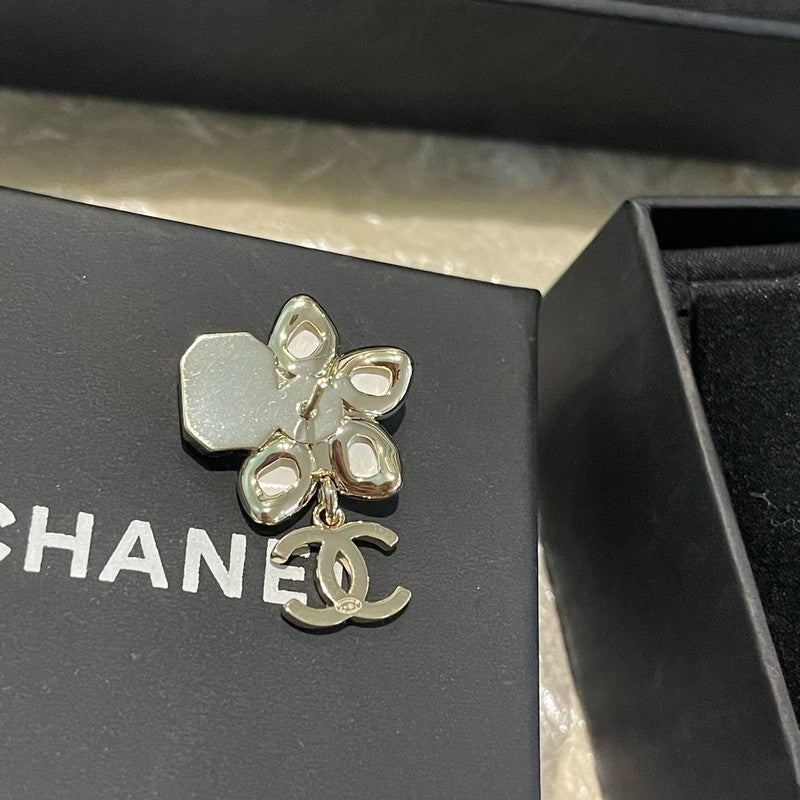18K Chanel Pink Flower Gold Earring