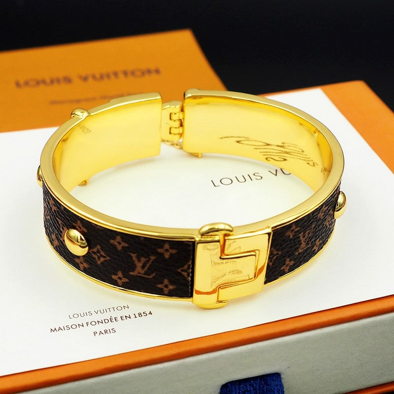 18K Louis Vuitton Signature Bracelet