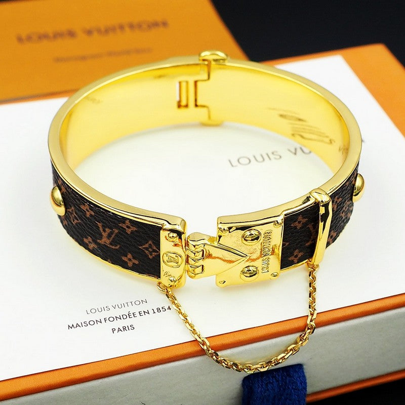 18K Louis Vuitton Signature Bracelet