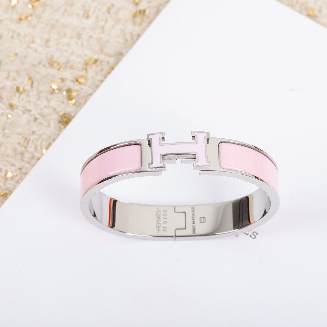 18K Clic Hermes Pink Bracelet