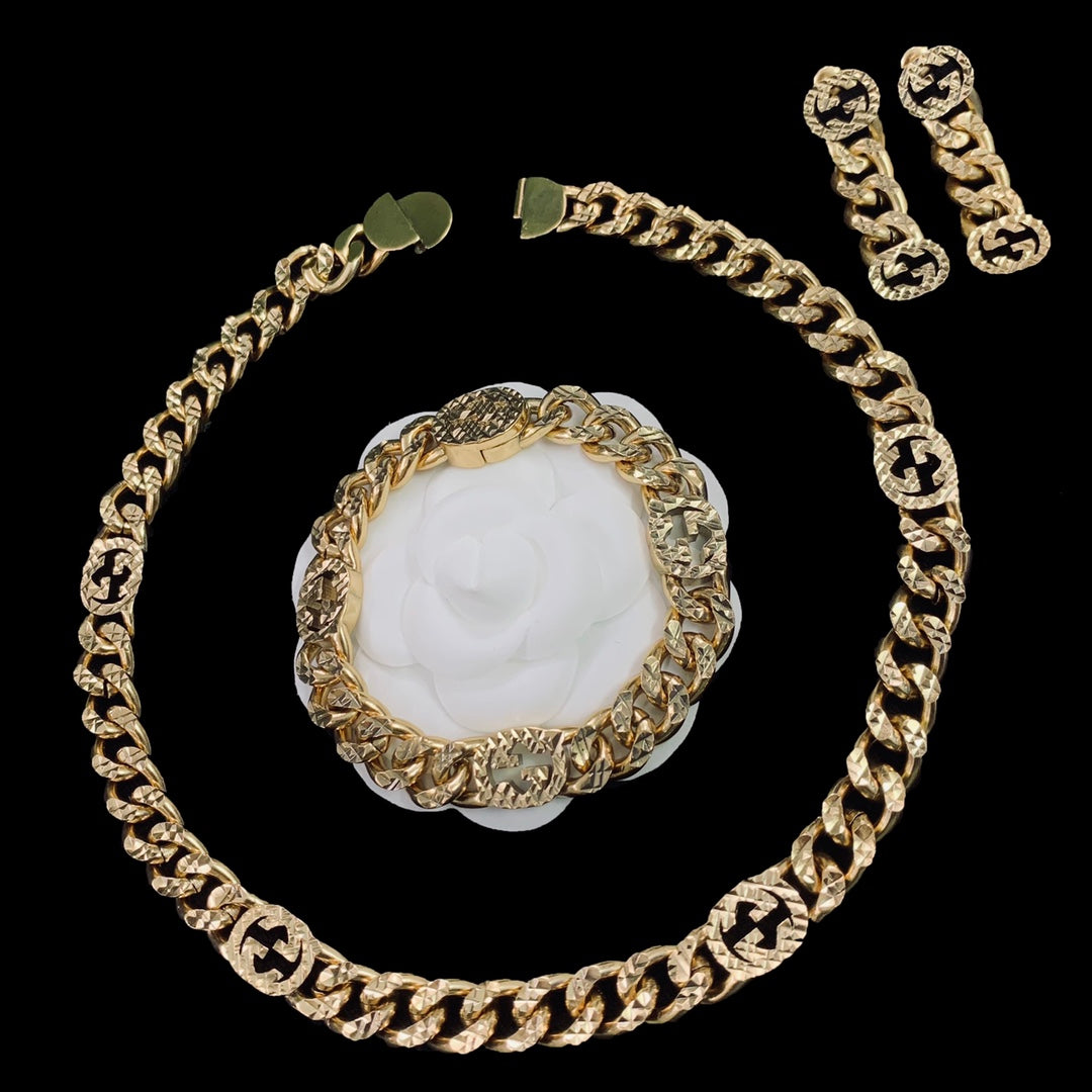 18K Gucci Chain Earrings